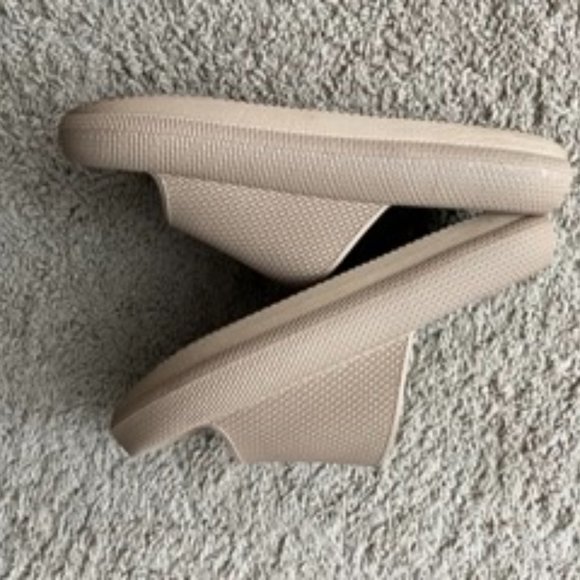 Oysho Slides - Picture 5 of 5